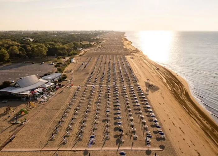 Modern With Terrace 公寓 *